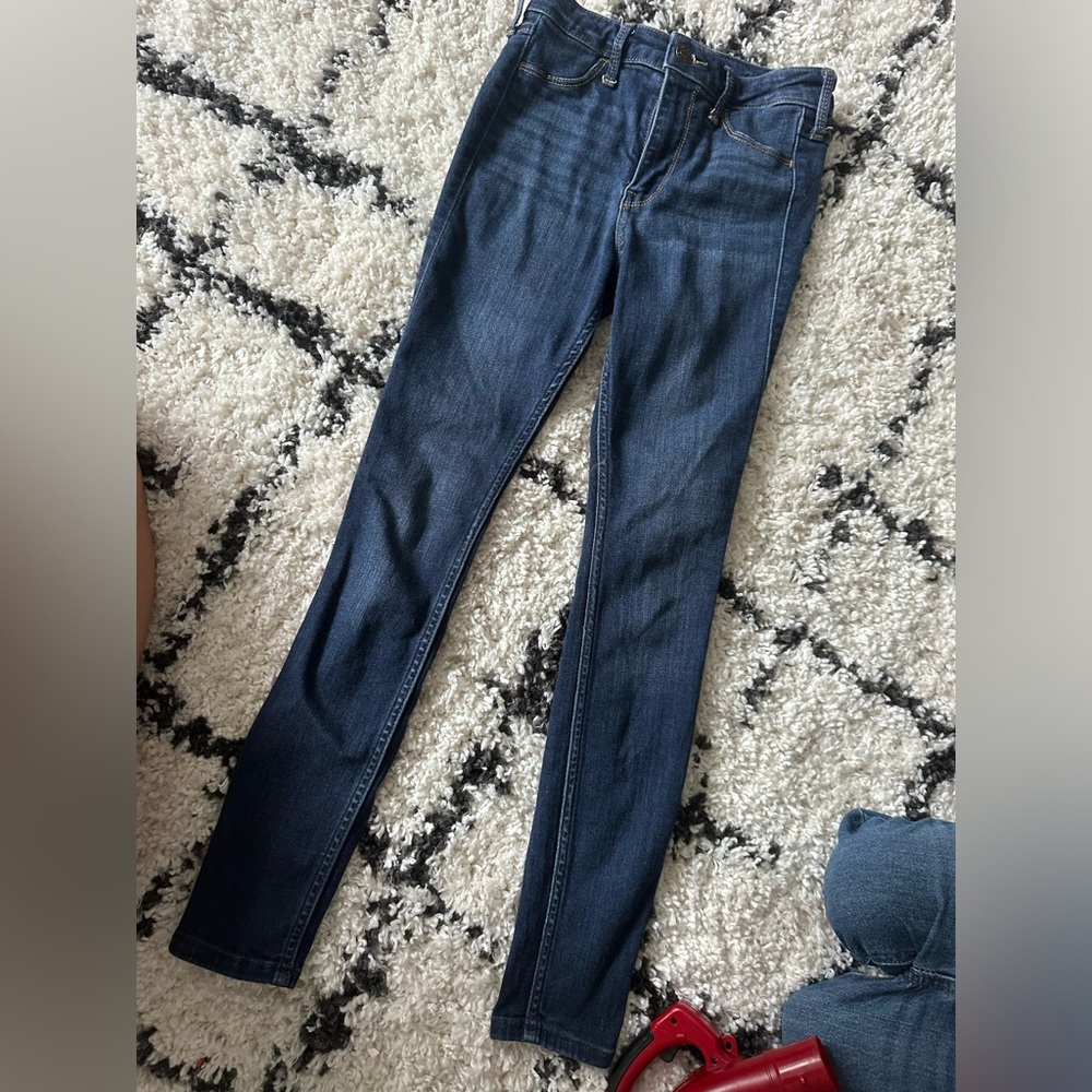 Hollister Jean
